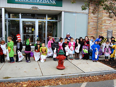 2014 Photo Gallery - Trick or Treating in the Village of Chatham 2014